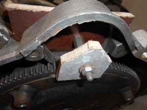 20. Volant retenu en place