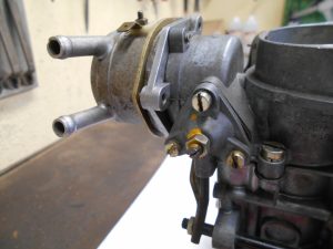 21. Vis de réglage des volets de starter