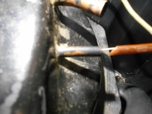 15. Tuyau dans le réservoir