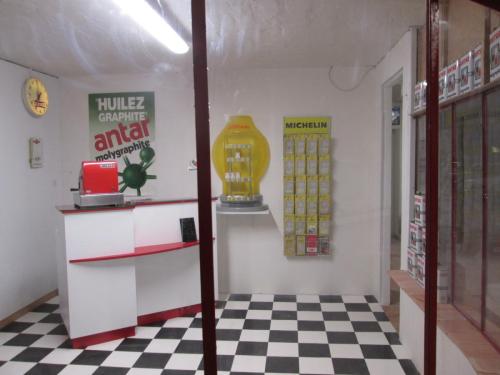 Début de décoration de la boutique.
