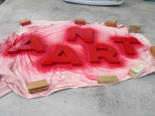 Peinture du lettrage.